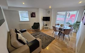 Superior Canary Wharf O2 Arena 2Br Apartment